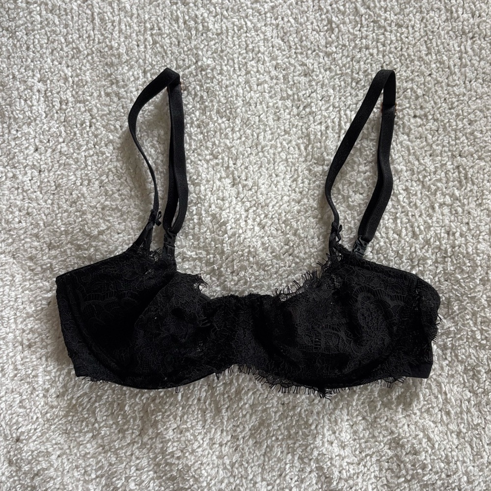 Victoria’s Secret black lace bra
